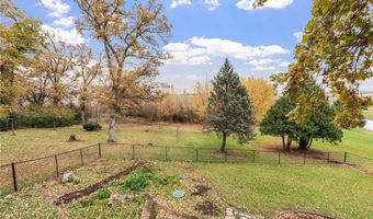 74500 240th St, Albert Lea, MN 56007