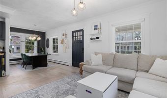 110 Spofford Ave, Warwick, RI 02888