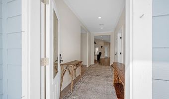 702 S BAY St, Aransas Pass, TX 78336