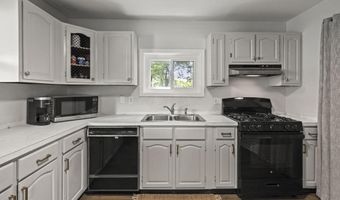 237 Maple Dr, Columbus, OH 43228