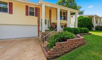 254 Village Mead Dr, Ballwin, MO 63021