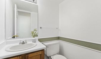 5225 SUNSET Dr, Cheyenne, WY 82009