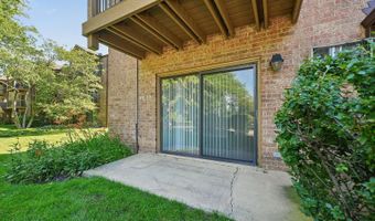 835 S Dwyer Ave A, Arlington Heights, IL 60005