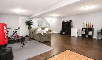 4 Rockledge Ln, Canton, CT 06019