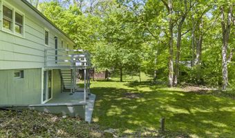 27 Winchester Dr, Shelton, CT 06484