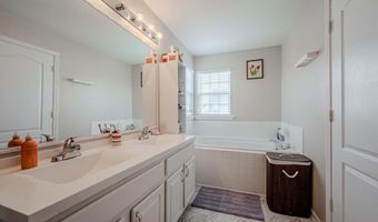 121 WYNNEFIELD Rd, Bear, DE 19701