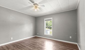 513 Pauline Dr, Bonneau, SC 29431