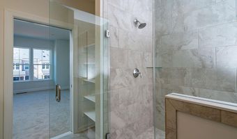 23590 RAYTOWN Ter, Ashburn, VA 20148