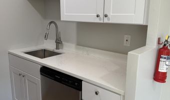 407 NE 8th Ave 2G, Asbury Park, NJ 07712