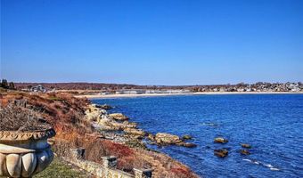 727 Boston Neck Rd, Narragansett, RI 02882