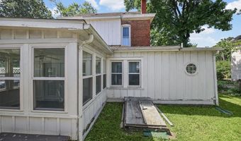 706 Grove St, Alton, IL 62002