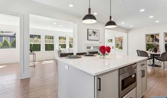 648 E Broad St, Westfield, NJ 07090