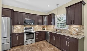 315 Claymont Cove Ct, Ballwin, MO 63011