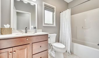905 Emerald Pines Dr, Arnolds Park, IA 51331