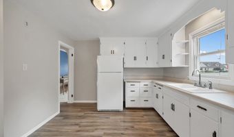 1203 W NORTHLAND Ave, Appleton, WI 54914