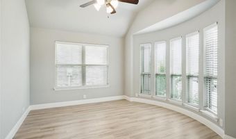 104 Gateway Dr, Alvarado, TX 76009