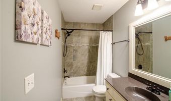 608 School St, Anoka, MN 55303