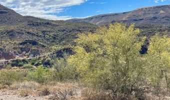 S Tillys Trail, Black Canyon City, AZ 85324