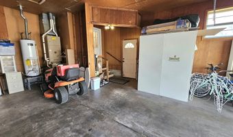 730 E 17th Street Pl, Baxter Springs, KS 66713