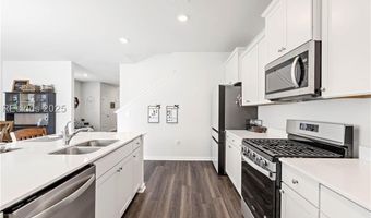 60 Backwater St, Port Royal, SC 29006