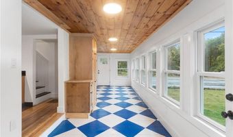 201 Plainfield Pike, Foster, RI 02825