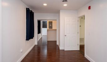 413 High St, Bristol, RI 02809