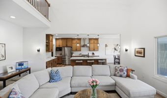 1908 Golfview Dr, Auburn, IN 46706