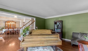 307 Blue Ridge Place Ct, Ballwin, MO 63011