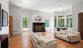 9335 Colonnade Trl, Alpharetta, GA 30022