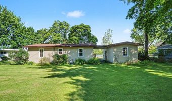 131 Riverside Dr, Alma, MI 48801