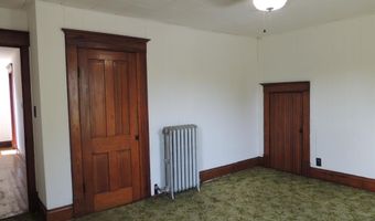 401 S Third St, Altamont, IL 62411
