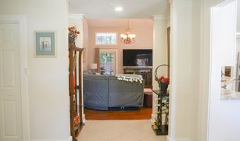 8 Apalachee St, Apalachicola, FL 32320
