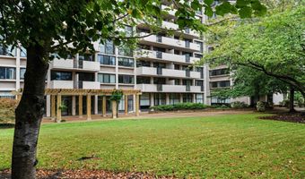 4141 N HENDERSON Rd 702, Arlington, VA 22203