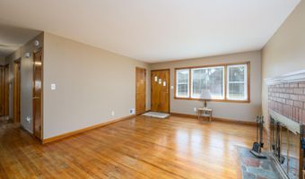570 Garfield Ave, Belford, NJ 07718