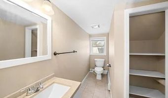 111 Hopkins Hollow Rd, Coventry, RI 02827