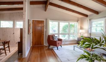 1526 Briarfield Dr, Charlotte, NC 28205