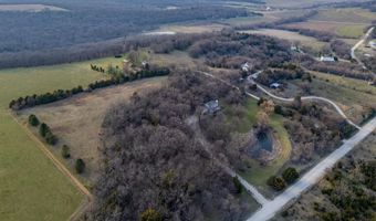 731 E 1100 Rd, Baldwin City, KS 66006