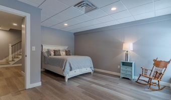 22 Sunrise Cir, Auburn, NH 03032