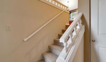 9343 Mackenzie Circle Dr, Affton, MO 63123