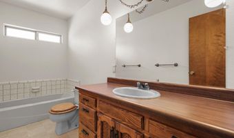 16832 Bunny Ln, Anderson, CA 96007