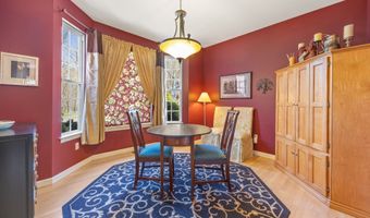 75 Orleton Ct, Cheshire, CT 06410