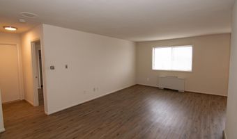 750 S DICKERSON St 414, Arlington, VA 22204