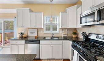 132 Julian Rd, Warwick, RI 02889