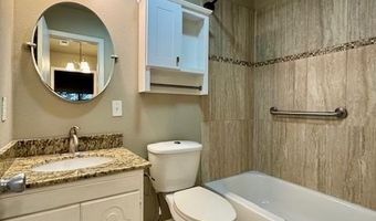 15 Nantucket Dr, Bella Vista, AR 72715