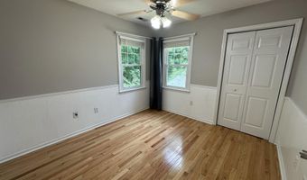 1748 Town Home Dr, Apex, NC 27502