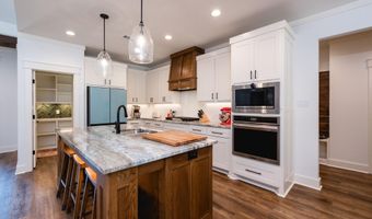 4032 Eagle Valley Dr, Benton, AR 72019