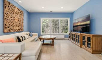 1026 Essex St, Bangor, ME 04401
