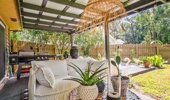 22 Chesterfield Lake Dr, Beaufort, SC 29906
