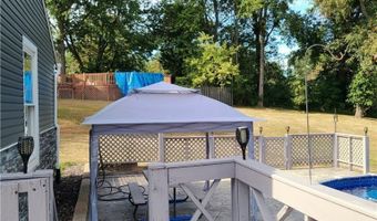 5947 Dailey Rd, Akron, OH 44319