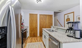 6458 158th St W 361, Apple Valley, MN 55124
